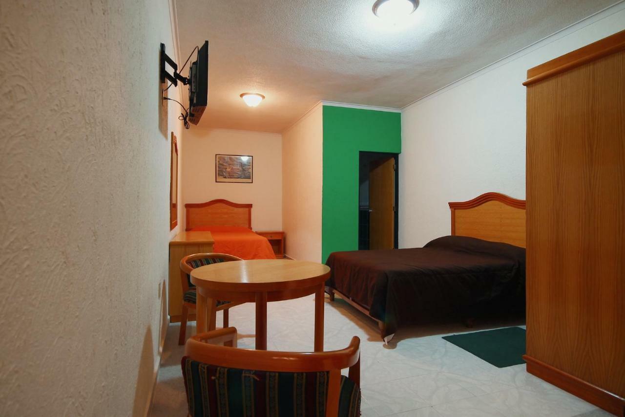Hotel El Conquistador Monarca. Zitacuaro ภายนอก รูปภาพ