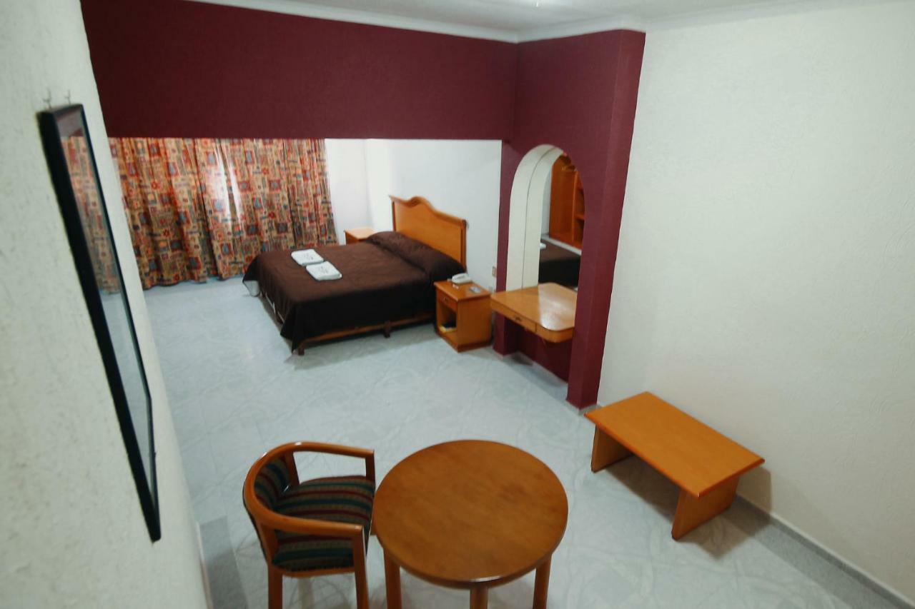 Hotel El Conquistador Monarca. Zitacuaro ภายนอก รูปภาพ