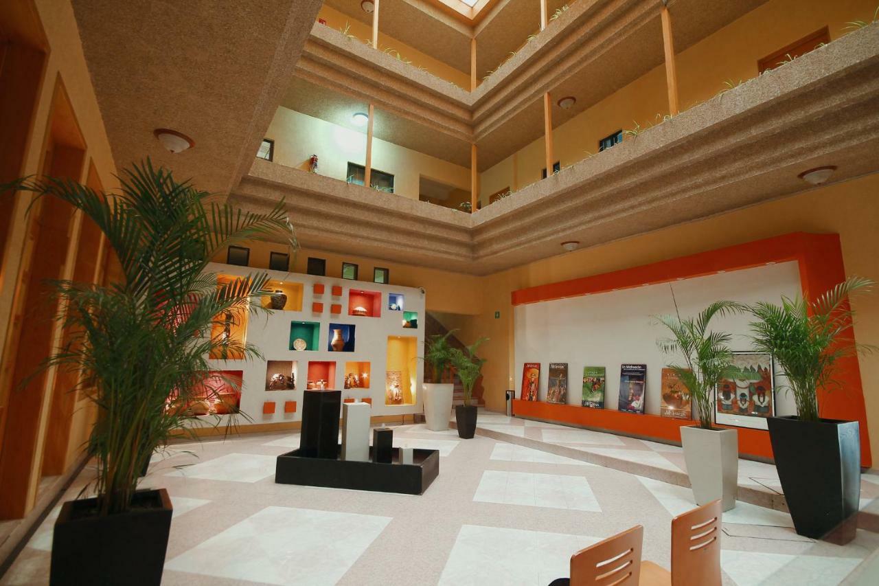 Hotel El Conquistador Monarca. Zitacuaro ภายนอก รูปภาพ